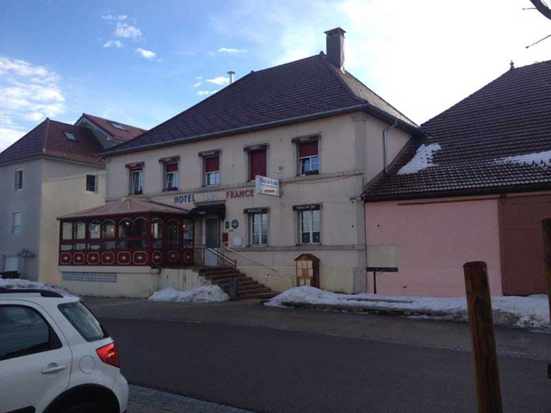 25 Trevillers Maintien activité ancien-hôtel-restaurant