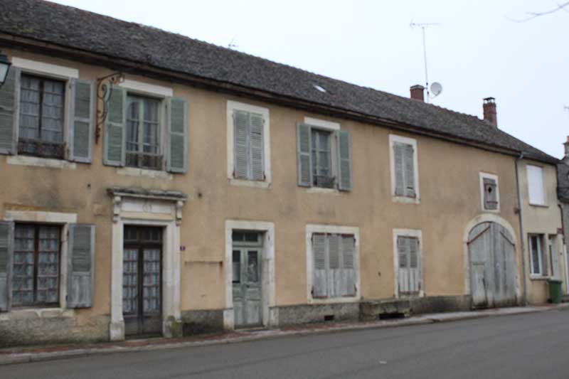 89 thury ancien hotel